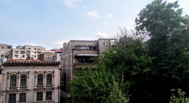Central Bright Modern Studio
