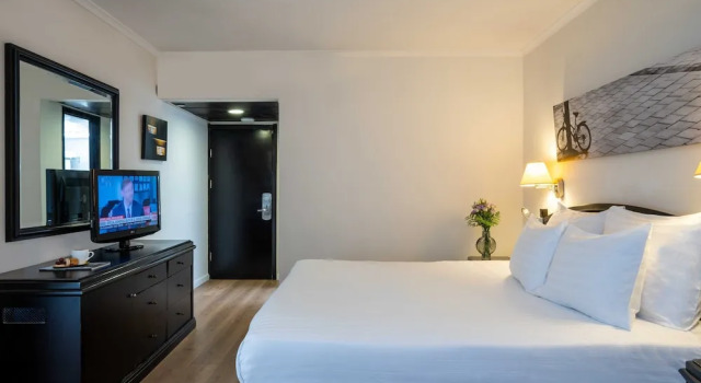 Standard Mid Floor Double room with sea view Crowne Plaza Tel Aviv Beach, an IHG Hotel