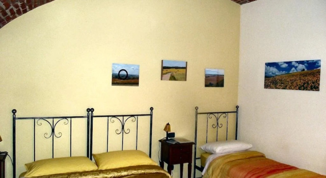 Agriturismo B&B El Cavajer, Varaa Hotelli Revello Piemonte