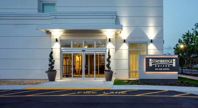Staybridge Suites Winter Haven Auburndale by IHG, Book Hotel Auburndale Lakeland - Winter Haven