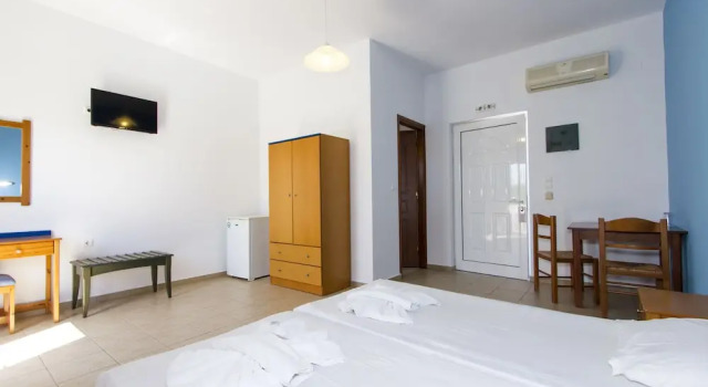 Двухместный номер Standard Цокольный этаж с балконом Mediterranean Hotel & Apartments
