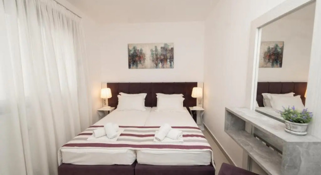 Aelia Apartments
