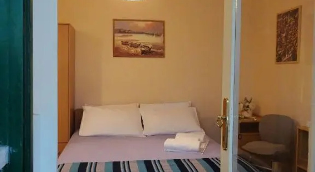 Apartments Oršula, Prenota Appartamento Splitska 
