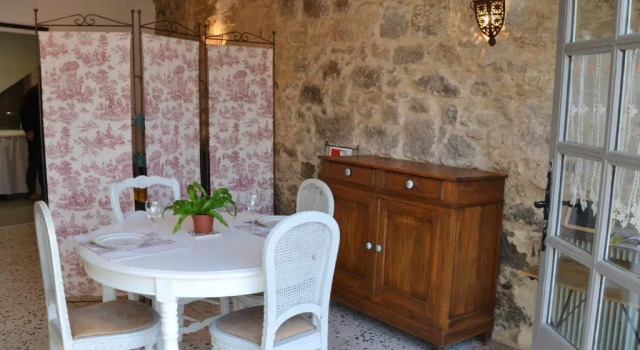 Апартаменты Charmant studio dans le centre historique de Vias