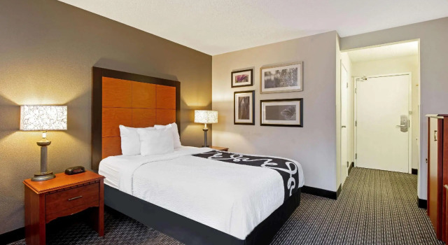 Двухместный номер Standard La Quinta by Wyndham Harrisburg Airport Hershey