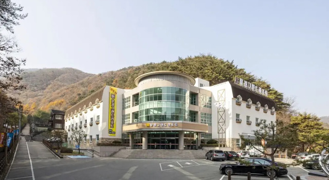 Mungyeong Grand Resort, Забронировать Курортный отель Отели провинции Кёнсан-Пукто с парковкой, Парковка