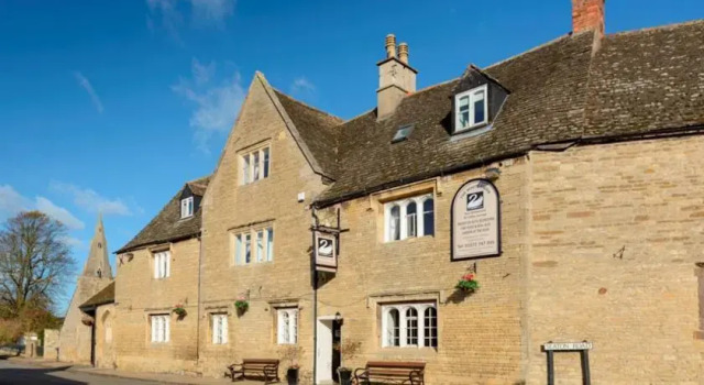 The White Swan, Reservar Hotel Corby Northamptonshire County