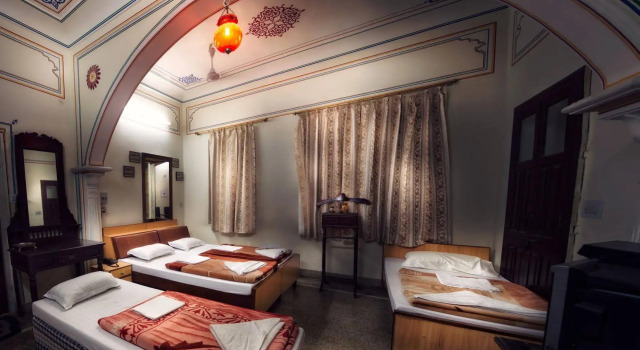 Krishna Palace, Book Boutique Hotel Hoteller i Rajasthan med morgenmad, Morgenmad