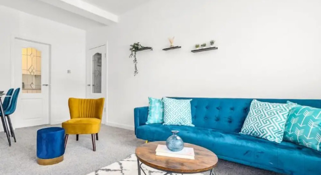 One Bedroom Apartment by Klass Living Serviced Accommodation Hamilton - Back'O'Barns Apartment With WiFi