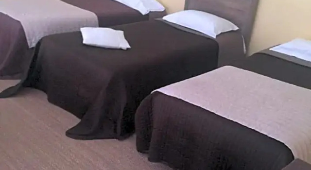 Четырёхместный номер Standard Logis Hotel Restaurant La Grange Du Relais