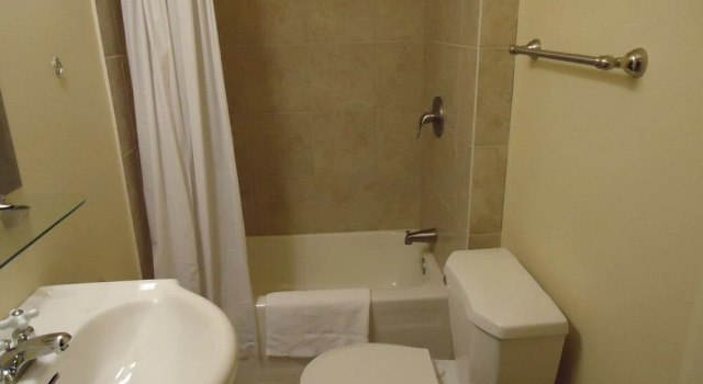 Четырёхместный номер Economy Bond Guest House