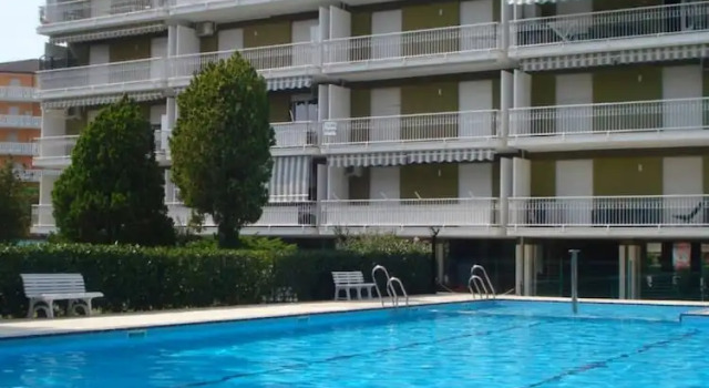 Апартаменты c 1 комнатой с балконом Welcoming flat with pool view balcony