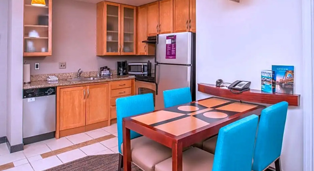 Четырёхместный люкс с 2 комнатами Residence Inn Pittsburgh North Shore