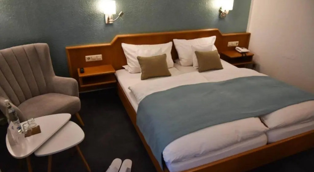 Двухместный номер Standard с балконом Martins Klause Airport Messe Hotel - Air Conditioning - Self Check-In available