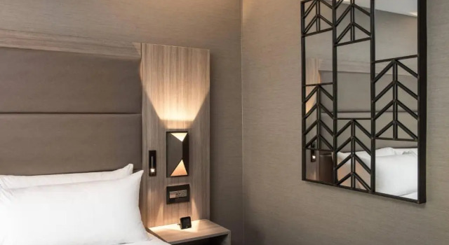 Двухместный люкс c 1 комнатой AC Hotel by Marriott Boston Cleveland Circle