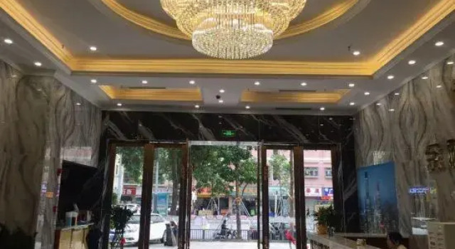 Jinsui Haoting Hotel, Rezerwuj Hotel Hotele w Shenzhen z parkingiem, Parking