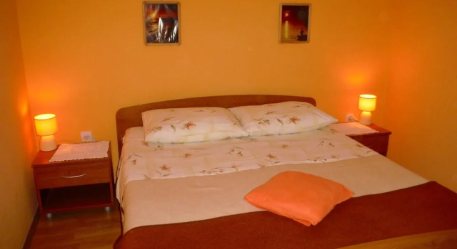 Apartment With one Bedroom in Prvić Luka, With Wonderful sea View, Furnished Terrace and Wifi - 1 m From the Beach