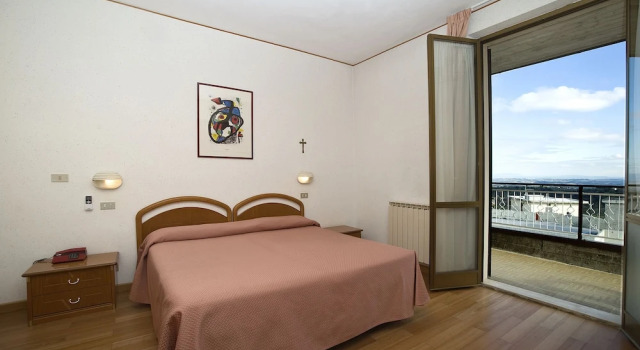 Двухместный номер Standard с балконом и с красивым видом из окна Hotel Villa Ricci & Benessere