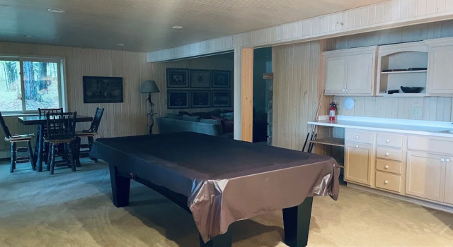 Коттедж Serenity On Lake Owen 5 Bedroom Hotel Room by RedAwning