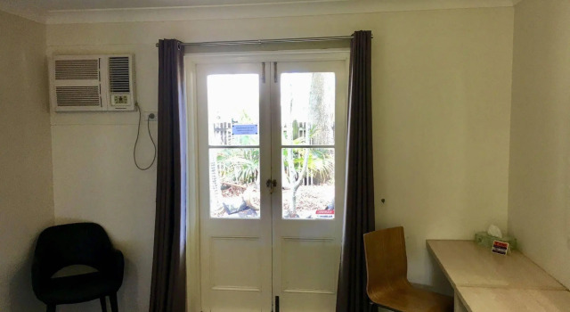 The Waterloo Bay Hotel, Boek Hotel Hotels in Wynnum met parkeren, Parkeren
