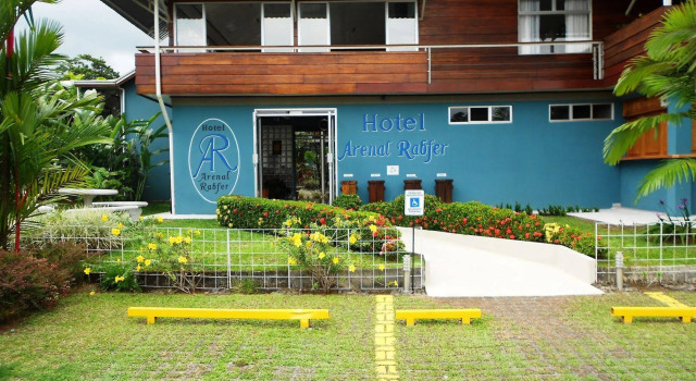 Hotel Arenal Rabfer