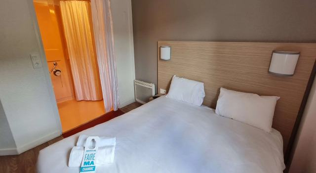 Двухместный номер Standard Kyriad Direct Annemasse - Genève