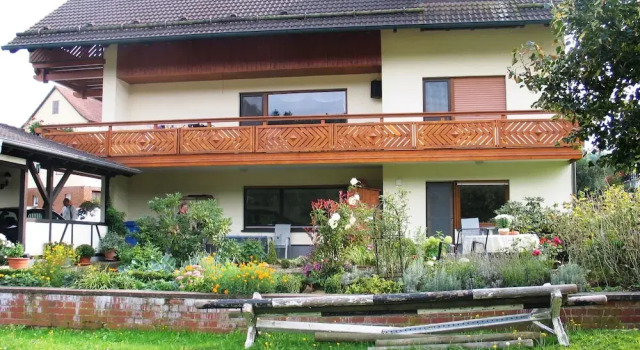 Апартаменты Apartment in the Odenwald With Terrace