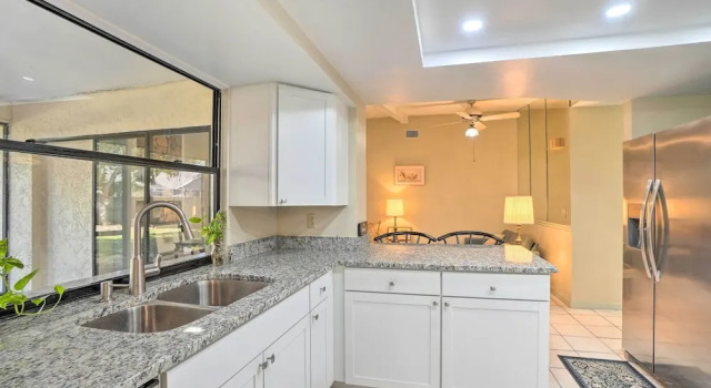 3 Mi to Philippe Park & Pier: Stunning Retreat