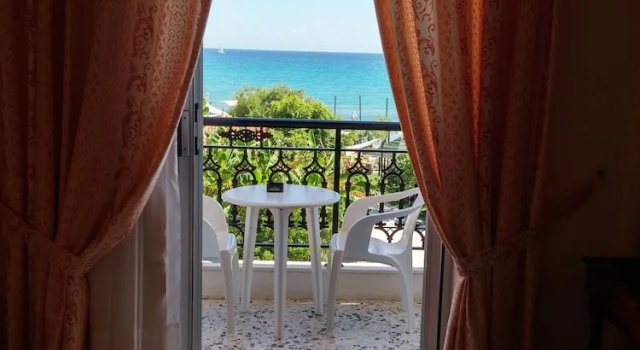 Двухместный номер Standard с частичным видом на море Anetis Beach Hotel