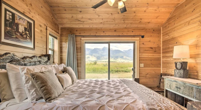 Коттедж Dreamy Mountain-view Cabin Near Yellowstone!