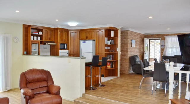Beach House Landsborough - Bring your own linen, Забронировать Отель Саут-Уэст-Рокс Northern Rivers