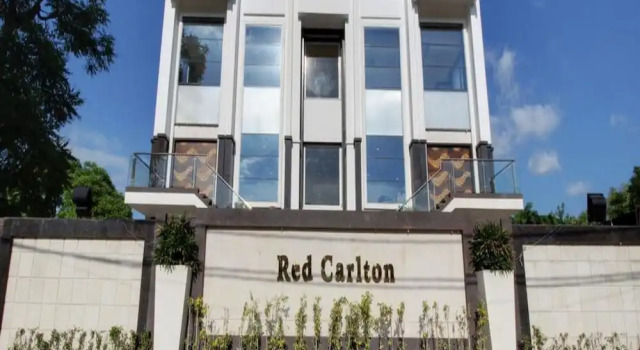 Red Carlton, Забронировать Отель Канпур штат Уттар-Прадеш