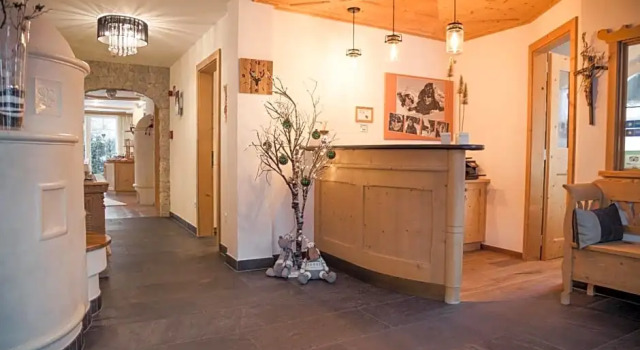 Garnì Villa Erna, Забронировать Вилла Виллы Сельва-ди-Валь-Гардена, рядом с Подъемник 29 Чампиной 2254м, Вилла