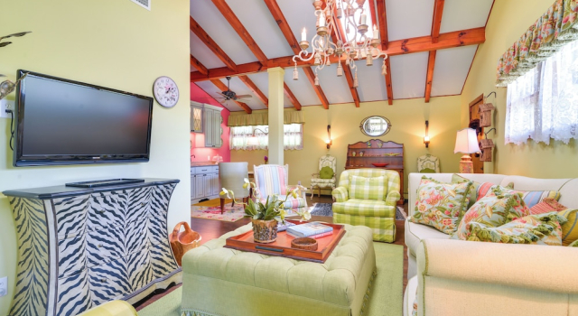 'La Petite Chalet' w/ Views in Blue Ridge Mtns!, 预订 小木屋 Little Switzerland 美利坚合众国-美利堅合眾國