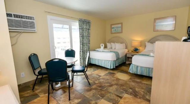 Четырёхместный номер Standard Gondolier Motel - Wildwood