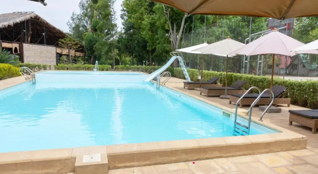 Holidays Hotel, Réserver Hôtel Hôtels à Amborovy avec parking, Parking