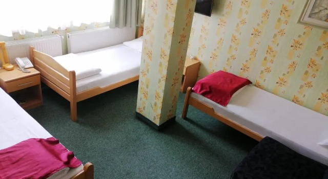 Трёхместный номер Standard Hotel Slodes