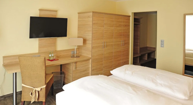 Двухместный номер Comfort с видом на город Hotel Restaurant Doppeladler