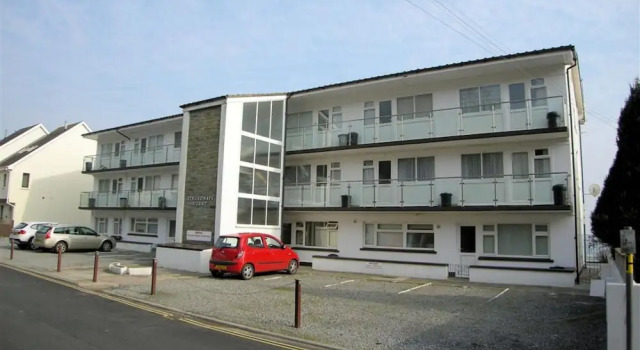 Strandways Court 14