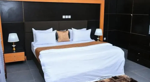Номер Comfort G- throne Hotel and Suites