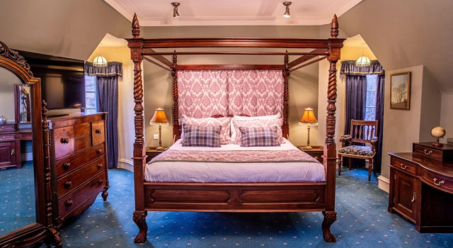 Номер Superior Dalmunzie Castle Hotel