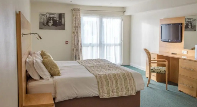 Stüdyo Croyde Bay Hotel or Self Catering