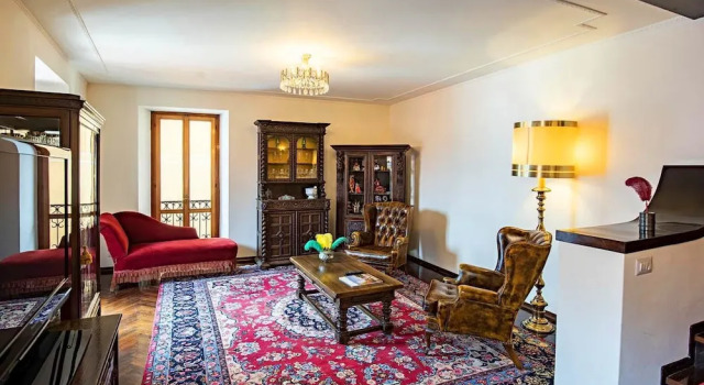 Very Elegant Central Gravedona Lake Como, Prenota Appartamento Hotel a Como con parcheggio, Parcheggio
