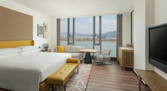 Номер Superior Sheraton Hangzhou Fuyang