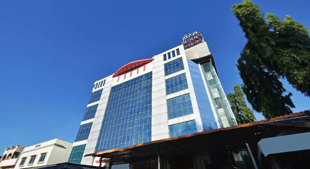 Hotel Shri Samarth by OYO Rooms, Забронировать Отель Отели штата Махараштры с завтраком, Завтраки