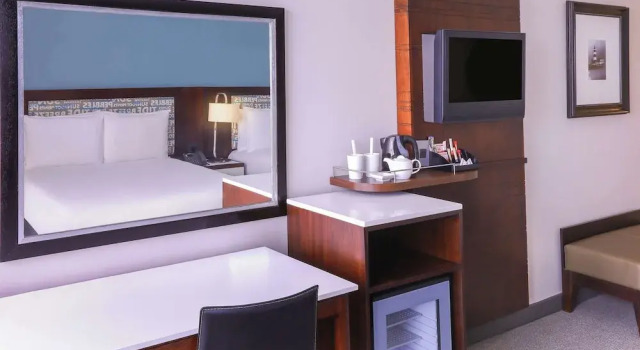 Четырёхместный номер Standard Garden Court East London