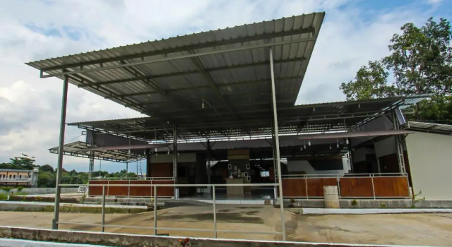 OYO 92237 Dj Home, Rezervasyon Otel Mataram Lombok, Meru Temple yakınında