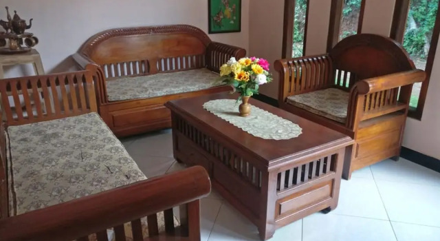 Yati Homestay - Hostel, Prenota Ostello Muntuk Indonesia