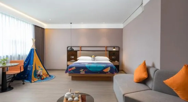 Семейный тент Yuesun Xingaowangdu Hotel (Dazhou Renhe New Town Railway Station)