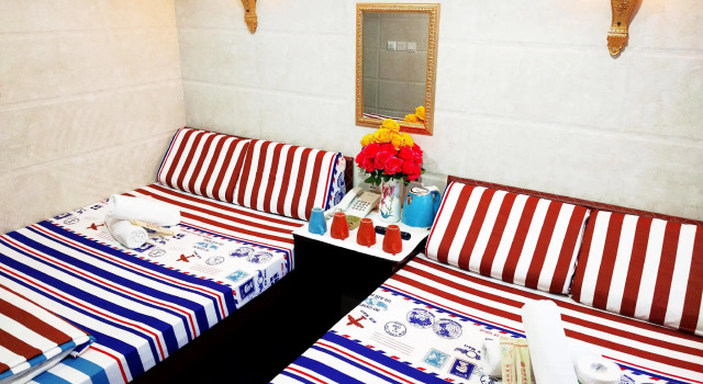 Семейный номер Standard Hostel 16 RECEPTION 24 HOUR Block E 10th floor CHUNG KING MANSION TSIM SHA TSUI KOWLOON